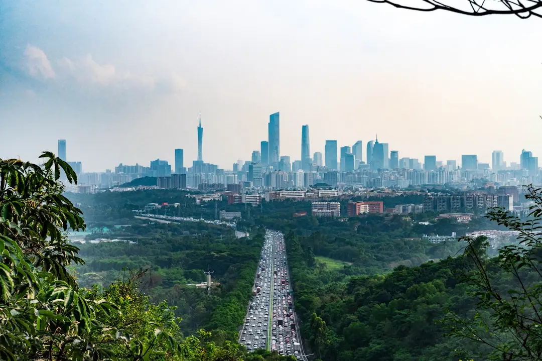智能科技产品型号对比：南京未迟出海咨询服务如何提升海外业务增长